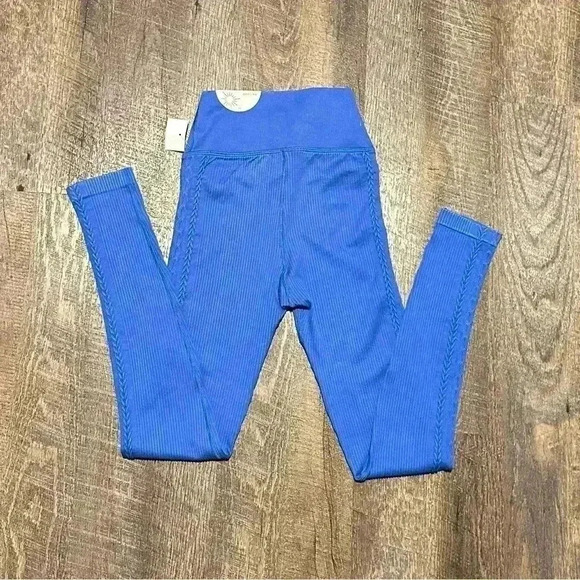 FREE 🆕Offline Hi Rise Nylon Leggings - Picture 5 of 13